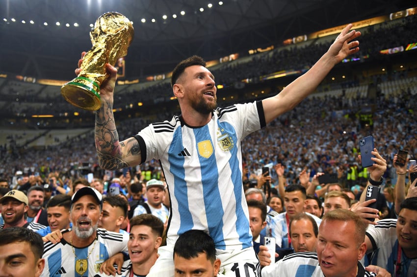 Messi Usia 38
