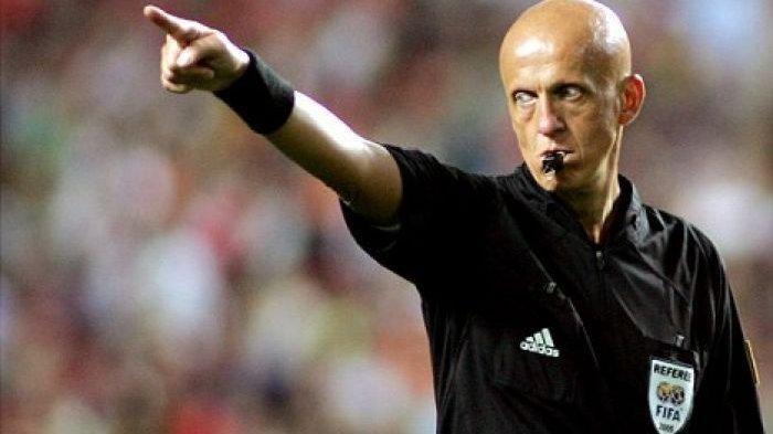 Wasit Terbaik Piala Dunia: Performa dan Keputusan Penting