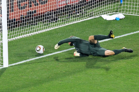 Kiper yang Sering Blunder di Piala Dunia dan Momen Kontroversial