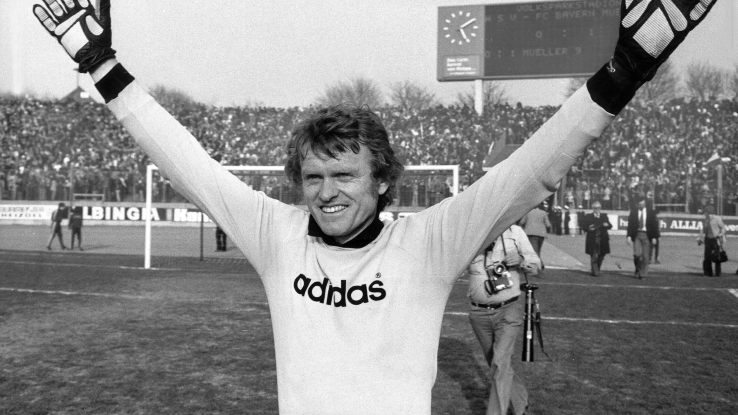 Sepp Maier: Kiper Legendaris Jerman Barat yang Penuh Canda