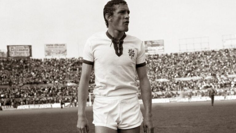 Luigi Riva Sang Legenda Raungan Guntur Italia