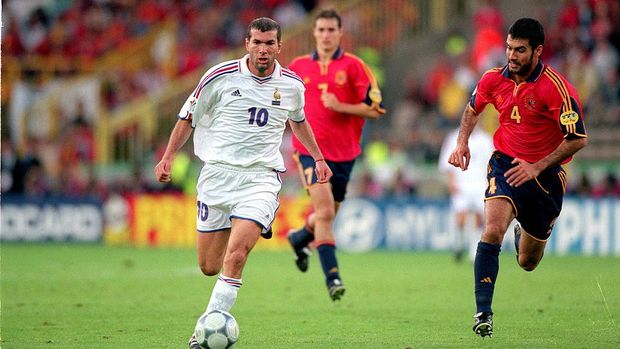 Pep Guardiola Legenda Sepak Bola dan Pelatih Top Eropa